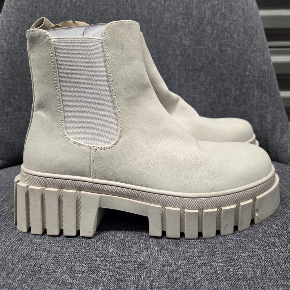 MIA Reeve Boots - Picture 3 of 5